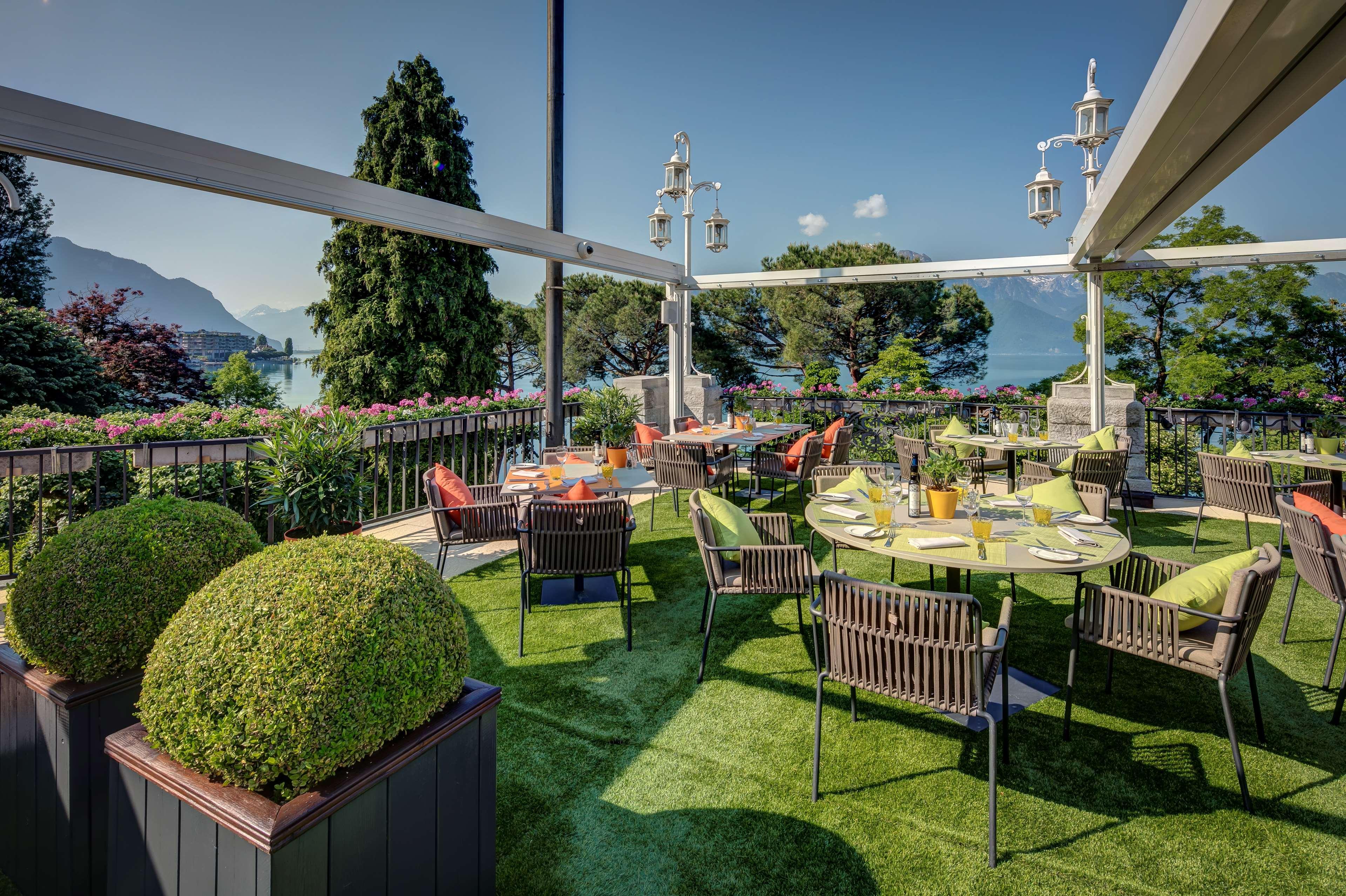 Fairmont Le Montreux Palace Exterior foto