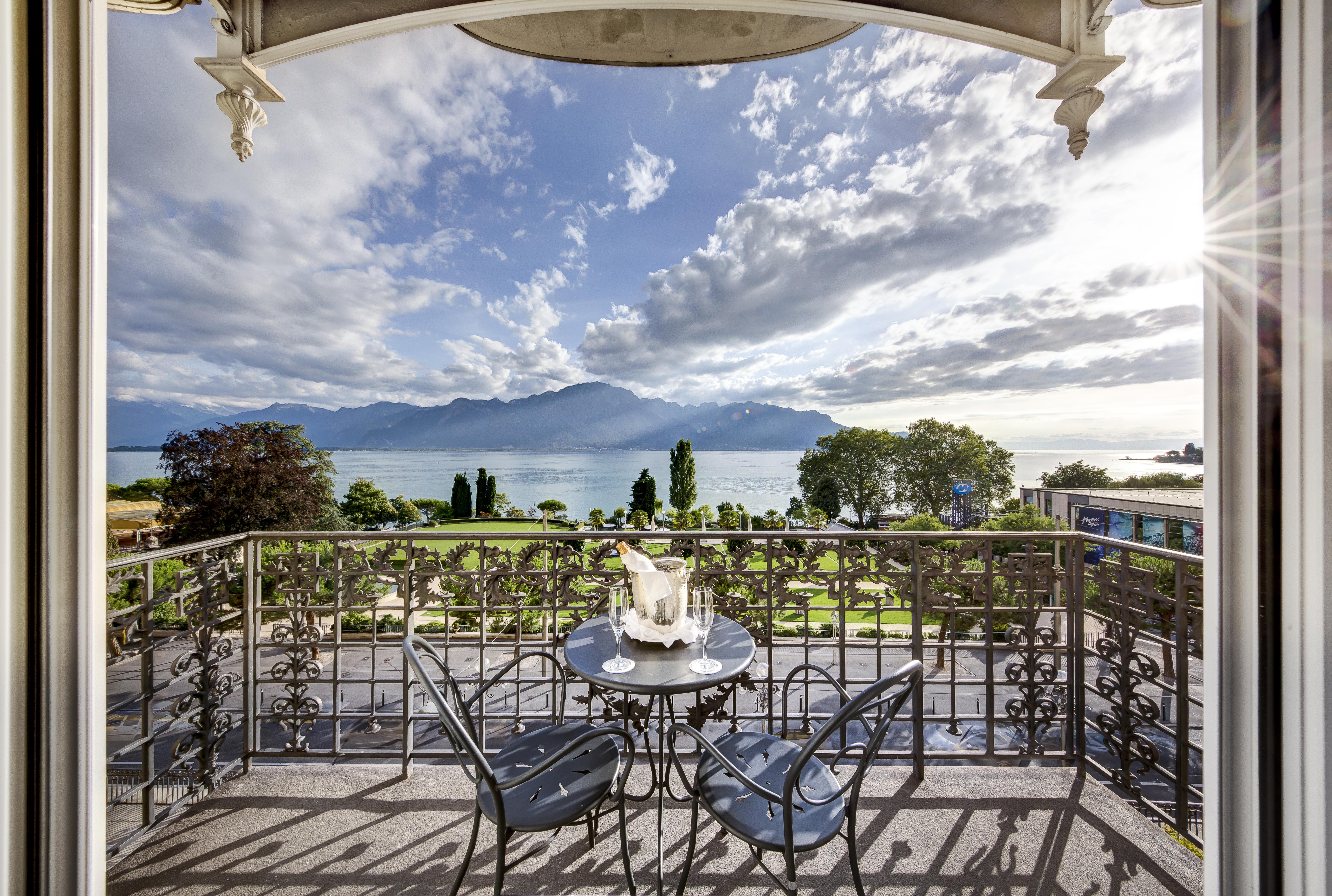 Fairmont Le Montreux Palace Exterior foto