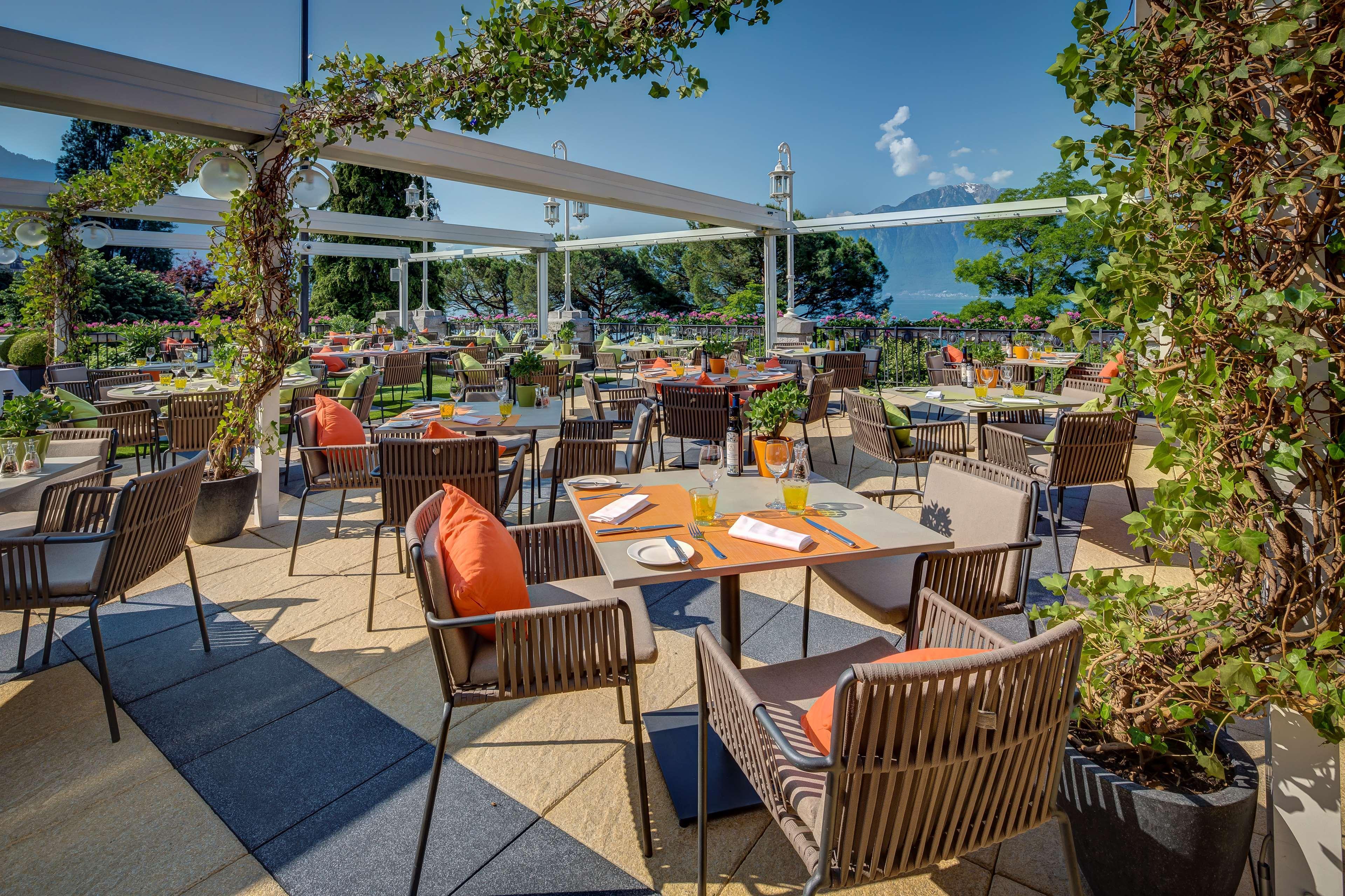 Fairmont Le Montreux Palace Exterior foto