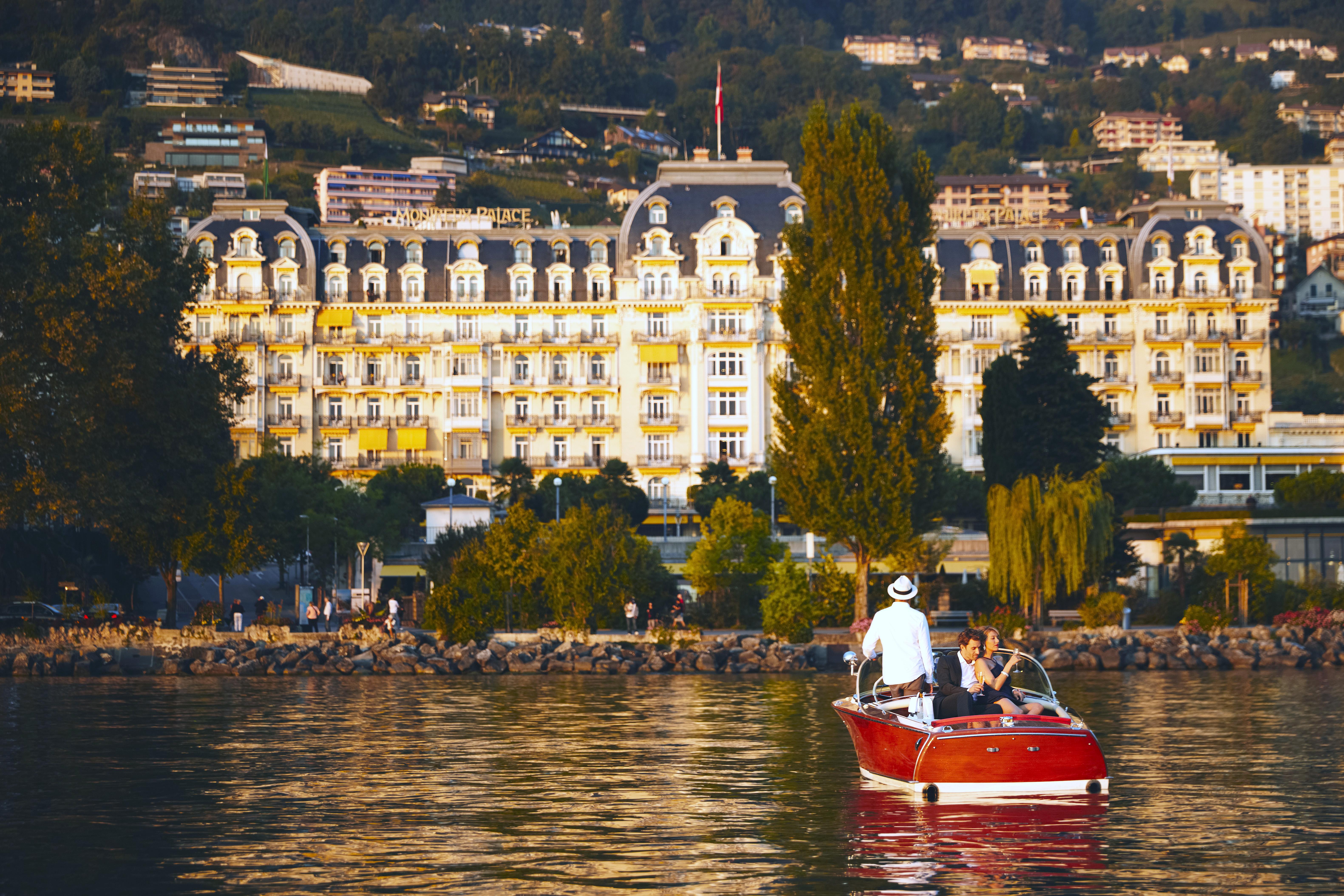 Fairmont Le Montreux Palace Exterior foto